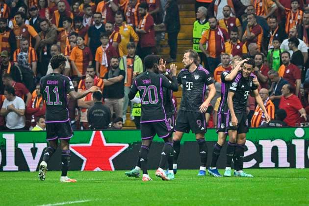 (231025) -- ISTANBUL, Oct. 25, 2023 -- Players of FC Bayern Munich celebrate their goal during the UEFA Champions League A group match between Galatasaray and FC Bayern Munich at Rams Park Stadium in Istanbul, T¨¹rkiye, on Oct. 24, 2023. (SP)T?RKIYE-ISTANBUL-FOOTBALL-UEFA CHAMPIONS LEAGUE-GALATASARAY VS FC BAYERN MUNICH WangxFeng 