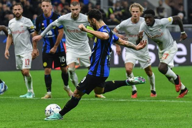 Gol Calhanoglu (Inter) - - Inter-Salisburgo - UEFA Champions League during Inter - FC Internazionale vs FC Salzburg, UEFA Champions League football match in Milan, Italy, October 24 2023  Copyright: xAndreaxAmato IPAxSportx xipa-agex xx IPA_41196852 IPA_IPA41196852