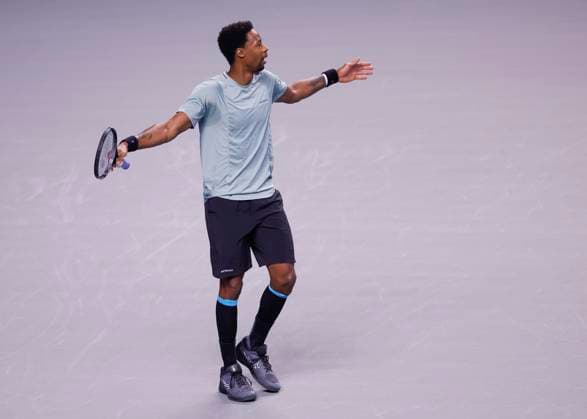 Gael Monfils, from above Copyright: xJuergenxHasenkopfx