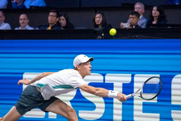 Vienna, Austria 25 October 2023 Ben Shelton USA plays against Jannik Sinner ITA at the ATP World Tour, Erste Bank Open at Wiener Stadthalle Picture shows Jannik Sinner ITA