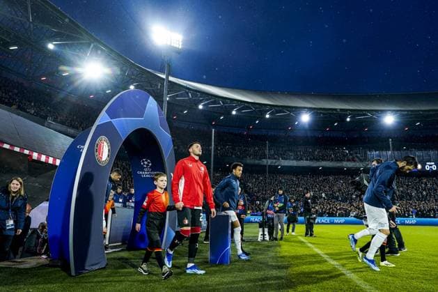UEFA Champions League: Feyenoord v SS Lazio Rotterdam - Santiago Gimenez of Feyenoord during the 3rd leg of the UEFA Champions League group stage between Feyenoord v SS Lazio at Stadion Feijenoord De Kuip on 25 October 2023 in Rotterdam, The Netherlands. Copyright: xTomxBodex