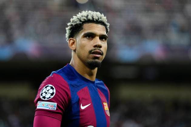 FC Barcelona, Barca v FC Shakhtar Donetsk: Group H - UEFA Champions League 2023 24 Ronald Araujo centre-back of Barcelona and Uruguay during the UEFA Champions League match between FC Barcelona and FC Shakhtar Donetsk at Estadi Olimpic Lluis Companys on October 25, 2023 in Barcelona, Spain. Barcelona Spain  Copyright: xJosexBretonx originalFilename:breton-fcbarcel231025_npHeC.jpg