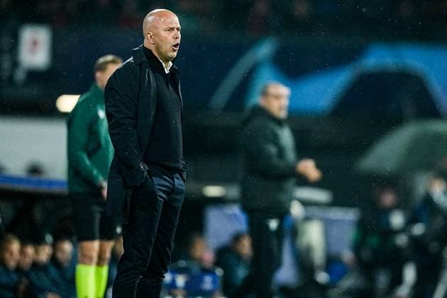 UEFA Champions League: Feyenoord v SS Lazio Rotterdam - Feyenoord coach Arne Slot during the 3rd leg of the UEFA Champions League group stage between Feyenoord v SS Lazio at Stadion Feijenoord De Kuip on 25 October 2023 in Rotterdam, The Netherlands. Copyright: xTomxBodex
