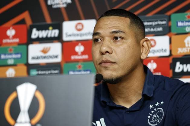 BRIGHTON - Ajax coach Hedwiges Maduro during the. MD-1 press conference, PK, Pressekonferenz ahead of the UEFA Europa League Group B match against Brighton & Hove Albion FC at the American Express Community Stadium on October 25, 2023 in Brighton, United Kingdom. ANP MAURICE VAN STEEN UEFA Europa League 2023 24 2023 2024 xVIxANPxSportx xxANPxIVx 482101919 originalFilename: 482101919.jpg