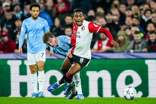 UEFA Champions League: Feyenoord v SS Lazio Rotterdam - Quinten Timber of Feyenoord during the 3rd leg of the UEFA Champions League group stage between Feyenoord v SS Lazio at Stadion Feijenoord De Kuip on 25 October 2023 in Rotterdam, The Netherlands. Copyright: xTomxBodex