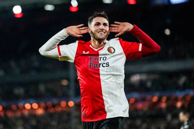 UEFA Champions League: Feyenoord v SS Lazio Rotterdam - Santiago Gimenez of Feyenoord celebrates the disallowed 1-0 during the 3rd leg of the UEFA Champions League group stage between Feyenoord v SS Lazio at Stadion Feijenoord De Kuip on 25 October 2023 in Rotterdam, The Netherlands. Copyright: xTomxBodex
