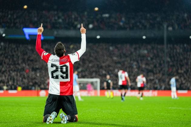 Sport Bilder des Tages UEFA Champions League: Feyenoord v SS Lazio Rotterdam - Santiago Gimenez of Feyenoord celebrates the 1-0 during the 3rd leg of the UEFA Champions League group stage between Feyenoord v SS Lazio at Stadion Feijenoord De Kuip on 25 October 2023 in Rotterdam, The Netherlands. Copyright: xTomxBodex