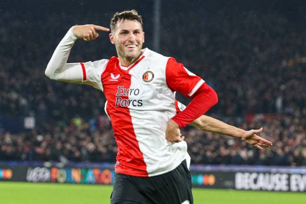 ROTTERDAM, 25-10-2023, Stadium de Kuip, UEFA Champions League, 2023 2024, Group stage, Feyenoord - Lazio, Feyenoord player Santiago Gimenez scores 1-0 Feyenoord - Lazio  x22893837x Copyright: