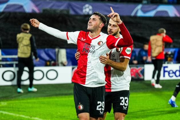UEFA Champions League: Feyenoord v SS Lazio Rotterdam - Santiago Gimenez of Feyenoord celebrates the 1-0 during the 3rd leg of the UEFA Champions League group stage between Feyenoord v SS Lazio at Stadion Feijenoord De Kuip on 25 October 2023 in Rotterdam, The Netherlands. Copyright: xYannickxVerhoevenx