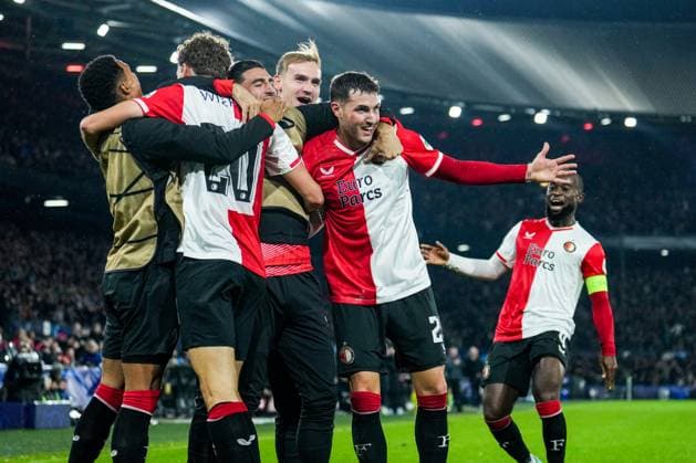 UEFA Champions League: Feyenoord v SS Lazio Rotterdam - Santiago Gimenez of Feyenoord celebrates the 1-0 during the 3rd leg of the UEFA Champions League group stage between Feyenoord v SS Lazio at Stadion Feijenoord De Kuip on 25 October 2023 in Rotterdam, The Netherlands. Copyright: xTomxBodex