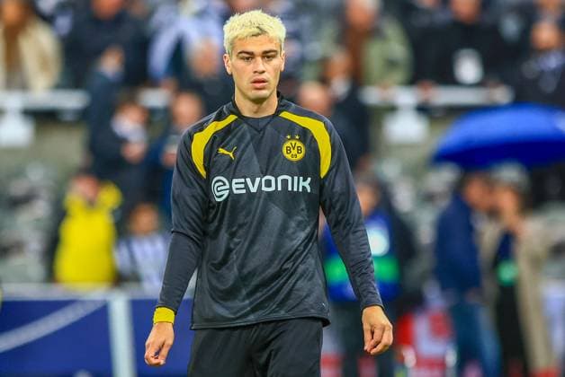 Newcastle United v Borussia Dortmund UEFA Champions League Giovanni Reyna of Borussia Dortmund during the UEFA Champions League Group F match at St. James s Park, Newcastle Copyright: xRossxJohnstonx FIL-19154-0040 UK Newspapers OUT