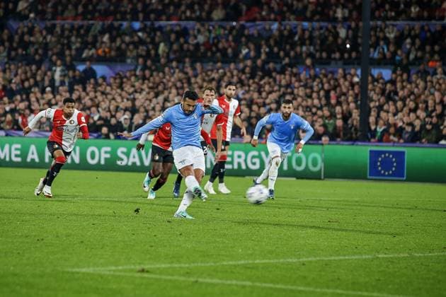 ROTTERDAM, 25-10-2023, Stadium de Kuip, UEFA Champions League, 2023 2024, Group stage, Feyenoord - Lazio, Lazio Roma player Pedro Rodriguez score 3-1 Feyenoord - Lazio  x22895298x Copyright: