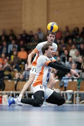 Volleyball, CEV Challenge Cup 25 10 2023, Volleyball, Centre Sportif Lorentzweiler, Bertrange, Luxembourg, CEV Challenge Cup, VC Lorentzweiler LUX Steaua Bucharest, Steaua Bukaresti RO vl Tomas Pavelka VC Lorentweiler 8