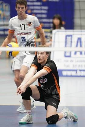 Volleyball, CEV Challenge Cup 25 10 2023, Volleyball, Centre Sportif Lorentzweiler, Bertrange, Luxembourg, CEV Challenge Cup, VC Lorentzweiler LUX Steaua Bucharest, Steaua Bukaresti RO vl Philippe Glesener VC Lorentweiler 16 Jeremy Silvestre VC Lorentweiler 17