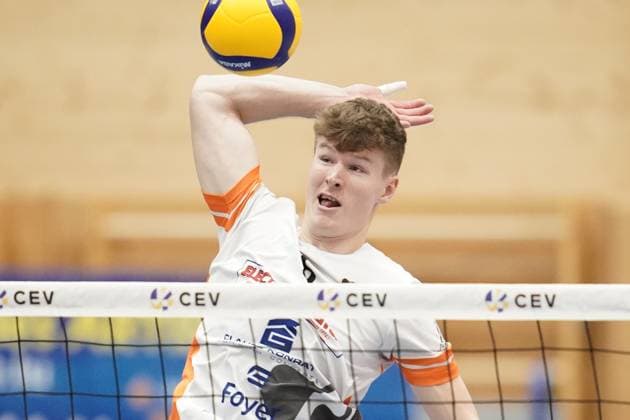Volleyball, CEV Challenge Cup 25 10 2023, Volleyball, Centre Sportif Lorentzweiler, Bertrange, Luxembourg, CEV Challenge Cup, VC Lorentzweiler LUX Steaua Bucharest, Steaua Bucharesti RO vl David Mexson VC Lorentweiler 6