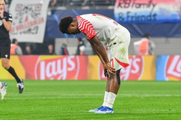 Football, Men, 2023 2024 season, UEFA Champions League Group G, Matchday 3 , RB Leipzig FK Red Star Belgrade, v l Lois Openda RB Leipzig disappointed, dejected, dissatisfied, 25 10 2023, Copyright: xSebastianxRäppold MatthiasxKochx
