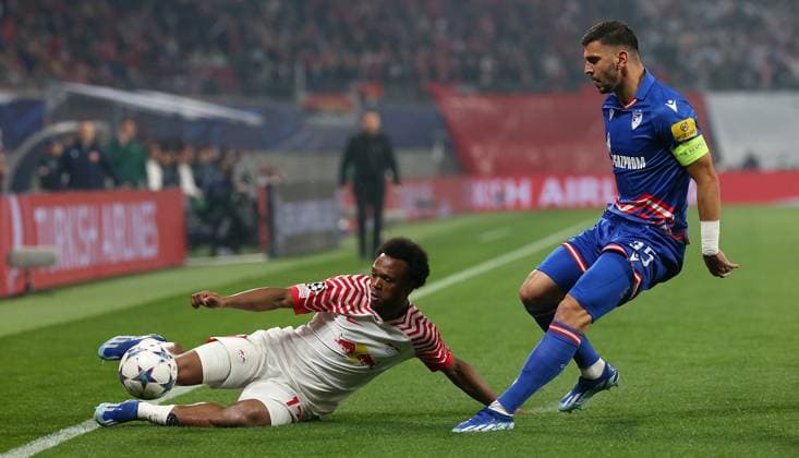 25 10 2023, Football UEFA Champions League 2023 2024, Group G, Matchday 3, RB Leipzig FK Red Star Belgrade, at Red Bull Arena Leipzig L R Lois Openda RB Leipzig vs Aleksandar Dragovic Red Star Belgrade DFL and DFB regulations prohibit any use of photographs as image sequences and or quasi video