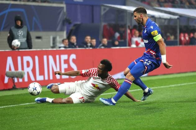Champions League RB Leipzig vs Red Star Belgrade, 25 10 23 Lois Openda 17, RB Leipzig vs Aleksandar Dragovic 15, Red Star Belgrade football, UEFA Champions League, season 2023 2024 RB Leipzig vs Red Star Belgrade on 25 10 23 at the Red Bull Arena, Leipzig Copyright: xBEAUTIFULxSPORTS JanxKaeferx