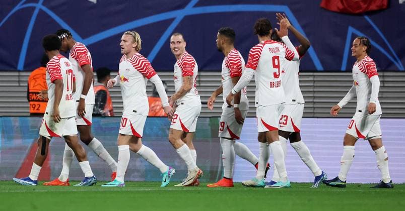 RB Leipzig Red Star Belgrade Champions League Leipzig, 25 10 2023, Red Bull Arena, Champions League, Group G, Matchday 3 , RB LEIPZIG vs RED STAR BELGRAD , Goal for RB Leipzig to1 0 In the picture goal celebration around scorer David Raum mi , RB Leipzig , Picture Point