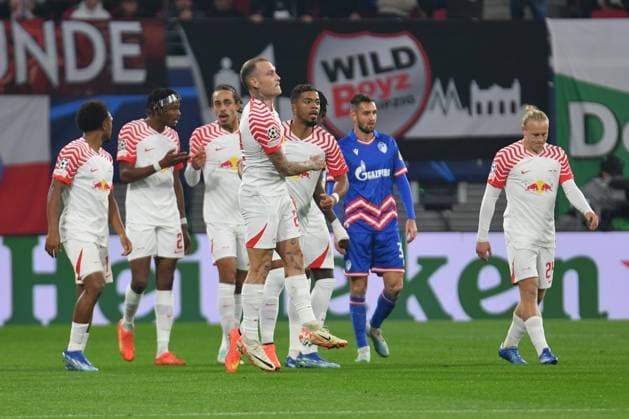 David Raum RB Leipzig center scores the 1 0, the team celebrates RB Leipzig vs FK Red Star Belgrade, Football, Champions League, Preliminary Round, Matchday 3, Season 2023 2024, 25 10 2023 DFB DFL REGULATES PROHIBIT ANY USE OF PHOTOGRAPHS AS IMAGE SEQUENCES AND OR QUASI VIDEO RB Leipzig vs FK Red Star Belgrade, Football, Champions League, Preliminary Round, Matchday 3, Season 2023 2024, 25 10 2023 Leipzig. Copyright: xEibner-Pressefoto BertxHarzerx EP_BHR