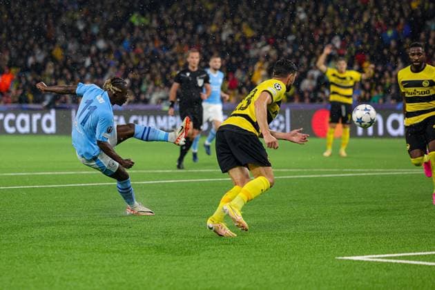 BSC Young Boys v Manchester City Champions League 25 10 2023. Jeremy Doku (11) of Manchester City shoots towards the goal* during the Champions League match between BSC Young Boys and Manchester City at Stade de Suisse, Wankdorf, Switzerland on 25 October 2023. Editorial use only , Copyright: xNigelxKeenex PSI-18264-0013