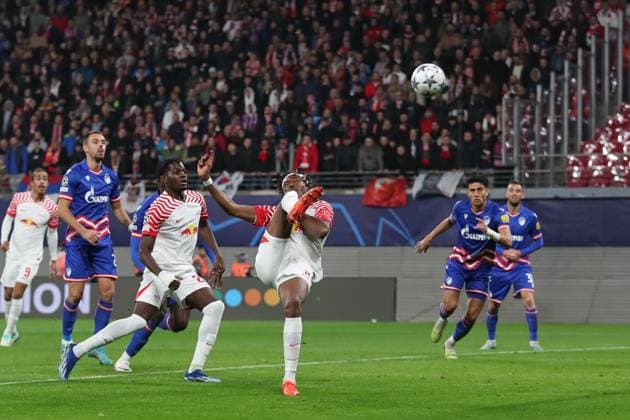 Champions League RB Leipzig vs Red Star Belgrade, 25 10 23 Mohamed Simakan 2, RB Leipzig in side kick attempt Football, UEFA Champions League, 2023 2024 season RB Leipzig vs Red Star Belgrade on 25 10 23 at Red Bull Arena, Leipzig. Copyright: xBEAUTIFULxSPORTS JanxKaeferx