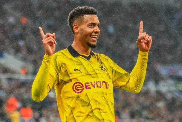 Sport Themen der Woche KW43 Sport Bilder des Tages Newcastle United v Borussia Dortmund UEFA Champions League Felix Nmecha of Borussia Dortmund celebrates scoring his team s first goal during the UEFA Champions League Group F match at St. James s Park, Newcastle Copyright: xRossxJohnstonx FIL-19154-0070 UK Newspapers OUT