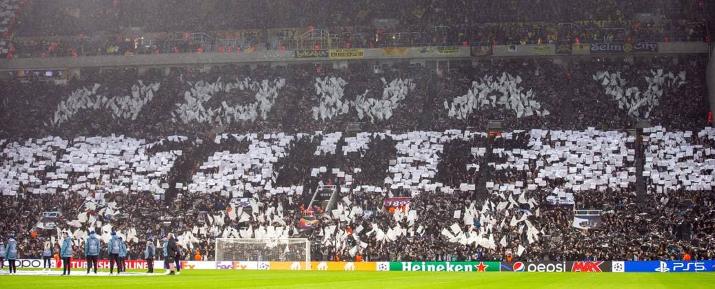 25th October 2023; St James Park, Newcastle, England; UEFA Champions League Football, Newcastle United versus Borussia Dortmund; Newcastle fans "Howay The Lads" display before kickoff  ActionPlus12568965 VagelisxGeorgariou