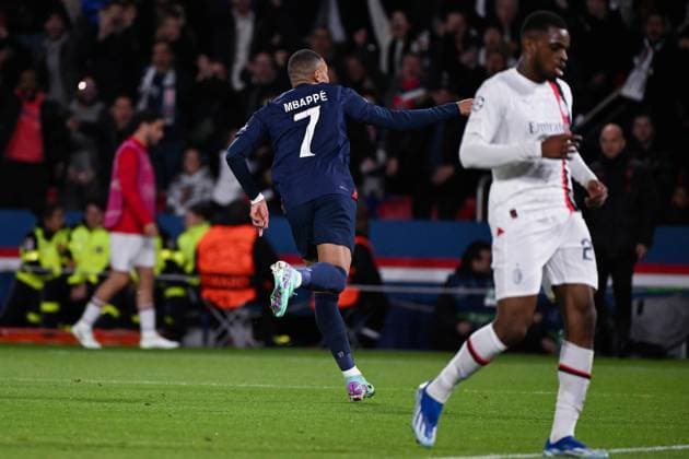Attitude - Joie de Kylian Mbappe ( 7 - PSG ) - FOOTBALL : Paris Saint Germain vs Milan - Ligue des Champions - 25 10 2023 FedericoPestellini Panoramic 