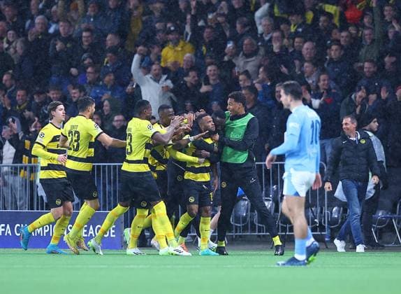 EDITORIAL USE ONLY No use with unauthorised audio, video, data, fixture lists, club league logos or live services. Online in-match use limited to 120 images, no video emulation. No use in betting, games or single club league player publications. Young Boys v Manchester City, UEFA Champions League, Group G, Football, Wankdorf Stadium, Bern, Switzerland - 25 Oct 2023 EDITORIAL USE ONLY No use with unauthorised audio, video, data, fixture lists, club league logos or live services. Online in-match use limited to 120 images, no video emulation. No use in betting, games or single club league player publications.  Copyright: xMichaelxZemanek Shutterstockx 14164182ad