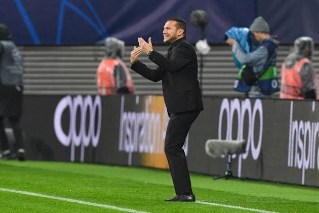 Football, Men, 2023 2024 season, UEFA Champions League Group G, Matchday 3 , RB Leipzig FK Red Star Belgrade, v l coach Barak Bachar FK Red Star Belgrade gestures, 25 10 2023, Copyright: xSebastianxRäppold MatthiasxKochx