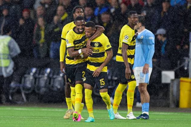 BSC Young Boys v Manchester City Champions League 25 10 2023. Gopal 1-1 Meschack Elia (15) of Young Boys scores a goal during the Champions League match between BSC Young Boys and Manchester City at Stade de Suisse, Wankdorf, Switzerland on 25 October 2023. Editorial use only , Copyright: xNigelxKeenex PSI-18264-0021