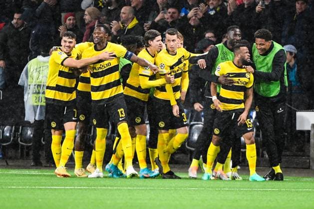 BERN, SWITZERLAND OCTOBER 25 Meschack Elia of Young Boys R celebrates his goal with team during the UEFA Champions League Group Stage match between BSC Young Boys and Manchester City at Stadion Wankdorf on October 25, 2023 in Bern, Switzerland Bern Stadion Wankdorf Bern Switzerland Copyright: xJustPictures.ch ManuelxWinterbergerx jp-en-EuSpIm-MWI_9161 20231025