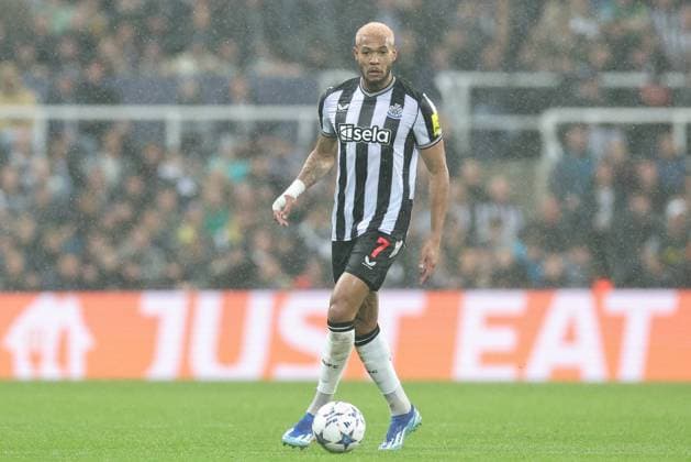 UEFA Champions League Newcastle United v Borussia Dortmund Joelinton 7 of Newcastle United breaks with the ball during the UEFA Champions League match Newcastle United vs Borussia Dortmund at St. James s Park, Newcastle, United Kingdom, 25th October 2023 (Photo by Mark Cosgrove News Images) Newcastle St. James s Park Tyne and Wear United Kingdom Copyright: xMarkxCosgrove NewsxImagesx