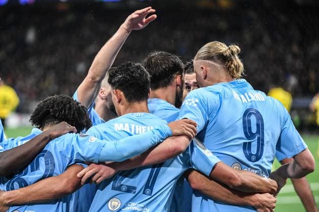 BERN, SWITZERLAND OCTOBER 25 Erling Haaland of Man City R celebrates his goal with team during the UEFA Champions League Group Stage match between BSC Young Boys and Manchester City at Stadion Wankdorf on October 25, 2023 in Bern, Switzerland Bern Stadion Wankdorf Bern Switzerland Copyright: xJustPictures.ch ManuelxWinterbergerx jp-en-EuSpIm-MWI_9221 20231025