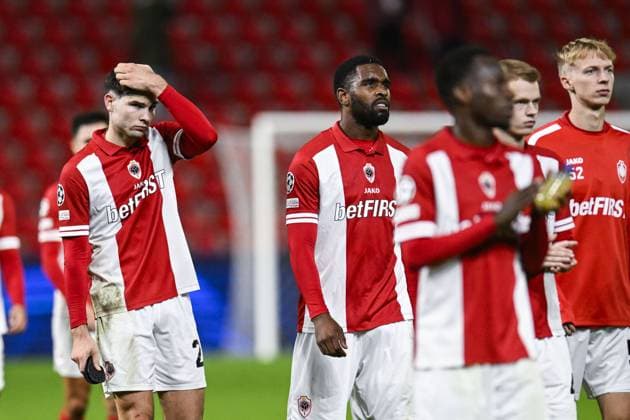 Antwerp s Jurgen Peter Ekkelenkamp and Antwerp s Gyrano Kerk look dejected after losing a soccer game between Belgian Royal Antwerp FC and Portuguese FC Porto, Wednesday 25 October 2023 in Antwerp, on day three of the Champions League group stage, in the group H. TOM GOYVAERTS TomxGoyvaerts  x78532714x