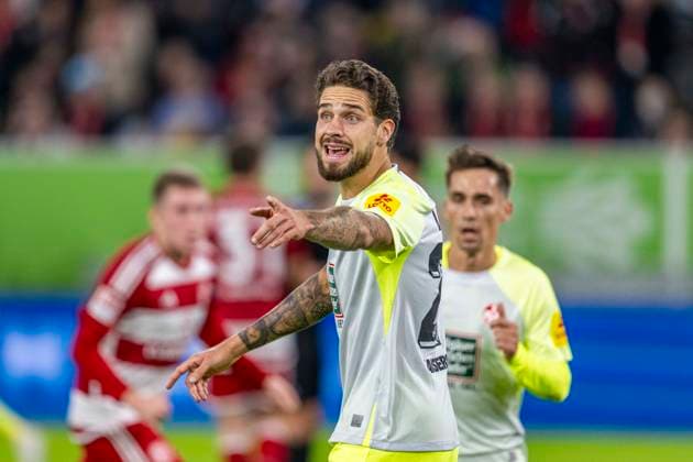 Soccer 2 Bundesliga, season 2023 2024, 10 match day, Fortuna Dusseldorf 1 FC Kaiserslautern on 21 10 2023 in the Merkur Spielarena in Dusseldorf Lauterns Lex Tyger Lobinger reacts IMPORTANT NOTE According to the specifications of the DFL German Football League or the DFB German Football Association is prohibited in the stadium and or from the game made photographs in the form of sequence pictures and or video-like photo series to exploit or to let exploit Copyright: xKirchner DavidxInderliedx