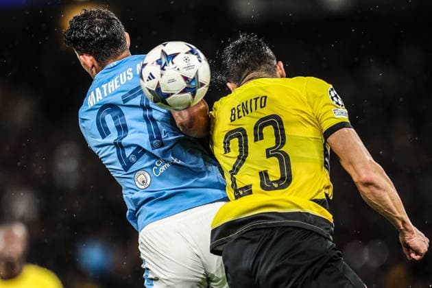 BERN, SWITZERLAND OCTOBER 25 Matheus Nunes of Man City L against Loris Benito of Young Boys R during the UEFA Champions League Group Stage match between BSC Young Boys and Manchester City at Stadion Wankdorf on October 25, 2023 in Bern, Switzerland Bern Stadion Wankdorf Bern Switzerland Copyright: xJustPictures.ch LuigixRizzox jp-en-EuSpIm-AN0I7660 20230921