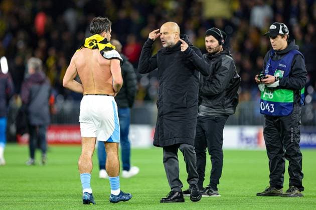 BSC Young Boys v Manchester City Champions League 25 10 2023. Pep Guardiola Manager of Manchester City gestures to Jack Grealish (10) of Manchester City at full time during the Champions League match between BSC Young Boys and Manchester City at Stade de Suisse, Wankdorf, Switzerland on 25 October 2023. Editorial use only , Copyright: xNigelxKeenex PSI-18264-0091