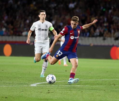 October 25, 2023, Sabadell, Barcelona, Spain: Barcelona Spain 25.10.2023 Fermin Lopez FC Barcelona, Barca control the ball during the UEFA Champions League between FC Barcelona and FC Shakhtar Donetsk at Estadi Olimpic Lluis Companys on 25 October 2023 in Barcelona. Sabadell Spain - ZUMAu50_ 20231025_zsp_u50_055 Copyright: xXavixUrgelesx