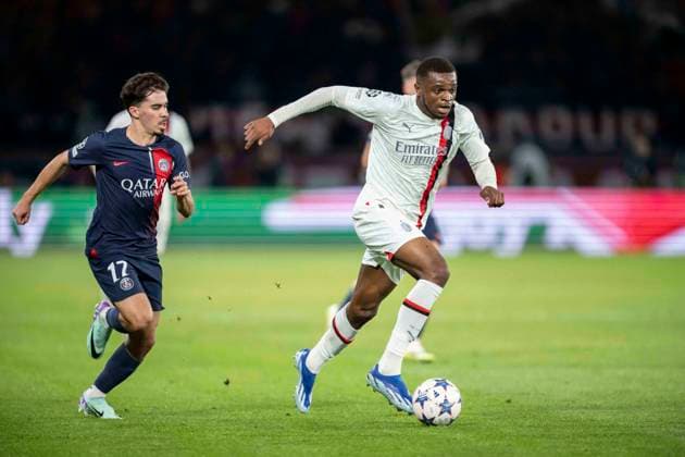 Champions League - PSG v AC Milan Pierre Kalulu with Vitinha during the UEFA Champions League Group F football match between Paris Saint-Germain (PSG) and AC Milan at the Parc de Princes in Paris, France on October 25, 2023. Photo by Eliot Blondet ABACAPRESS.COM Paris France  Copyright: xBlondetxEliot ABACAx 873272_081 BlondetxEliot ABACAx 873272_081
