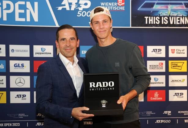 TENNIS - ATP, Tennis Herren Erste Bank Open VIENNA,AUSTRIA,26.OCT.23 - TENNIS - ATP World Tour, Erste Bank Open. Image shows brand manager Peter Gauss (Rado) and Joel Schwaerzler (AUT).  GEPAxpictures xWalterxLuger