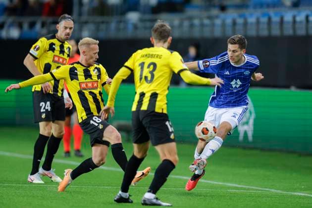 Europa League i fotball 2023: Molde - BK H?cken Molde 20231026. Moldes Kristoffer Haugen t.h. i duell med Mikkel Rygaard i Europa League kampen i fotball mellom Molde og BK H?cken pa Aker Stadion. Foto: Svein Ove Ekornesvag NTB Molde Norge EDITORIAL USE ONLY. RESTRICTED USE FOR BETTING COMPANIES Ref:_SPOflpmJ4tTljI.jpg  Copyright: xSveinxOvexEkornesvagx xNTBx