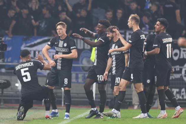 SOCCER - UEFA EL, Sturm vs Atalanta GRAZ,AUSTRIA,26.OCT.23 - SOCCER - UEFA Europa League, SK Sturm Graz vs Atalanta Bergamo Calcio. Image shows the rejoicing of Gregory Wuethrich, Alexander Prass, Otar Kiteishvili, Amadou Dante, Seedy Jatta, Jon Gorenc-Stankovic and Manprit Sarkaria (Sturm).  GEPAxpictures xChrisxBauer