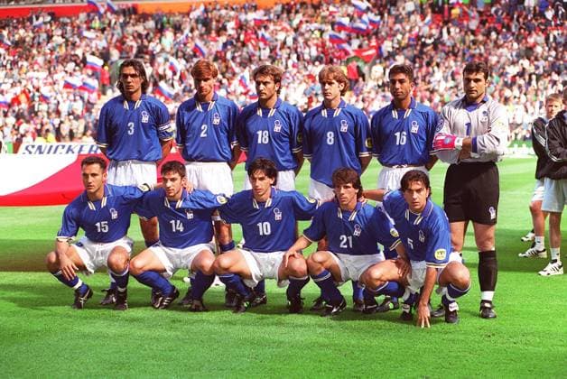 ITALIAN INTERNATIONAL FOOTBALL TEAM (For the Euro 96 Championships) Top Left to Right: PAOLO MALDINI; LUIGI APOLLONI; PIERLUIGI CASIRAGHI; ROBERTO MUSSI; ROBERTO DI MATTEO; ANGELO PERUZZI Bottom Left to Right: ANGELO DI LIVIO; ALESSANDRO DEL PIERO; DE ITALIAN INTERNATIONAL FOOTBALL TEAM (For the Euro 96 Championships) Top Left to Right: PAOLO MALDINI; LUIGI APOLLONI; PIERLUIGI CASIRAGHI; ROBERTO MUSSI; ROBERTO DI MATTEO; ANGELO PERUZZI Bottom Left to Right: ANGELO DI LIVIO; ALESSANDRO DEL PIERO; DEMETRIO ALBERTINI; GIANFRANCO ZOLA; ALESSANDRO COSTACURTA COMPULSORY CREDIT: Talking Photoshot Photo UKWT 011658 E-16a 11.06.1996, Credit:Photoshot Avalon United Kingdom  Copyright: xPhotoshotx xAvalonx 0504189600