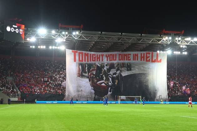 Olympiacos F.C. v West Ham United UEFA Europa League Olympiacos F.C. supporters raise a huge banner during the UEFA Europa League Group A match at Karaiskakis Stadium, Piraeus Copyright: xYannisxHalasx FIL-19159-0040 UK Newspapers OUT