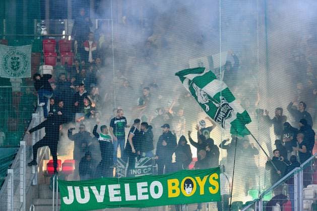 SOSNOWIEC, POLAND - OCTOBER 26: Sporting CP Ultras fans set up flares during UEFA Europa League Matchday 3 group stage match between Rakow Czestochowa and Sporting CP at Zaglebiowski Park Sportowy on October 26, 2023 in Sosnowiec, Rakow Czestochowa v Sporting CP Copyright: xMateuszxSobczakx