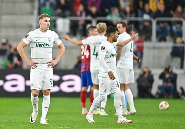 2023.10.26 Sosnowiec Pilka nozna Eliminacje Liga Europy UEFA Sezon 2023 2024 Rakow Czestochowa - Sporting CP N z czerwona karta Viktor Gyokeres Foto Lukasz Sobala PressFocus 2023.10.26 Sosnowiec Football UEFA Europa League Season 2023 2024 Rakow Czestochowa - SK Sturm Graz czerwona karta Viktor Gyokeres Credit: Lukasz Sobala PressFocus NEWSPIX.PL --- Newspix.pl POLAND OUT!  20231026PFa_LSa178