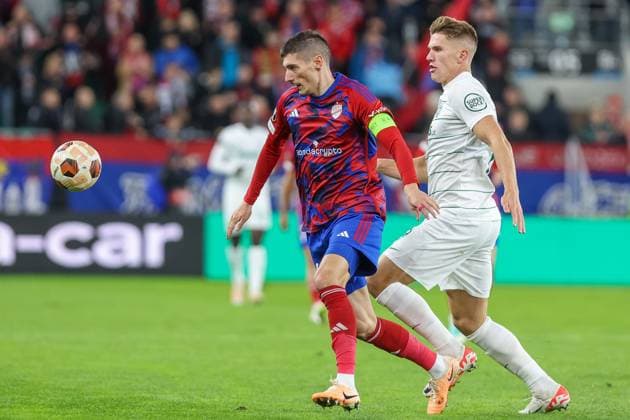 SOSNOWIEC 26.10.2023 MECZ LIGA EUROPY GRUPA D RAKOW CZESTOCHOWA - SPORTING LIZBONA SPORTING CP EUROPA LEAGUE GROUP D SEASON 2023 24 RAKOW CZESTOCHOWA - SPORTING LIZBONA ZORAN ARSENIC VIKTOR GYOKERES FOT. MICHAL CHWIEDUK FOKUSMEDIA.COM.PL NEWSPIX.PL --- Newspix.pl POLAND OUT!  231026CHW025