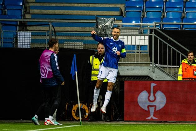 231026 Magnus Wolff Eikrem of Molde celebrates after scoring the 4 1 goal during the UEFA Europa League football match between Molde and Häcken on October 26, 2023 in Molde Photo Marius Simensen BILDBYRAN Cop 238 bbeng football fotboll fotboll häcken jubel molde uefa uefa europa league  Copyright: MARIUSxSIMENSEN BB231026BB889